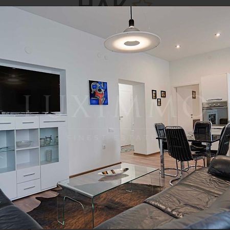 A Lovely 2 Bedroom Apartment In The Heart Of Sofia Sófia Exterior foto